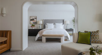 The 720 Ocean-View Room - One King Bed