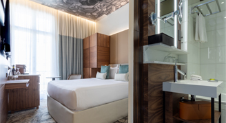 Classic Room with Balcony - One Queen Bed