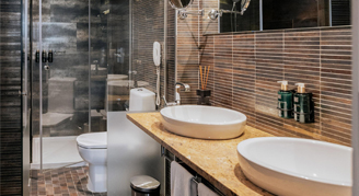 Bathroom of the balcony room