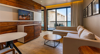 The Horizon Suite living area