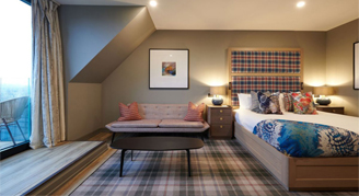 Loch View Family Balcony Room 