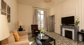 Waldorf Astoria Versailles, Trianon Palace garden suite one king