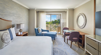 Image of Club Deluxe Room with one king bed.