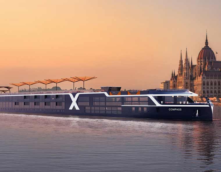 Celebrity Roamer ship image