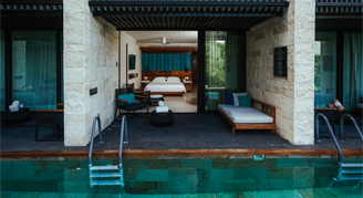 Premium Swim-Up Room - One King Bed