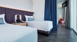 Skyline-View Kids Suite